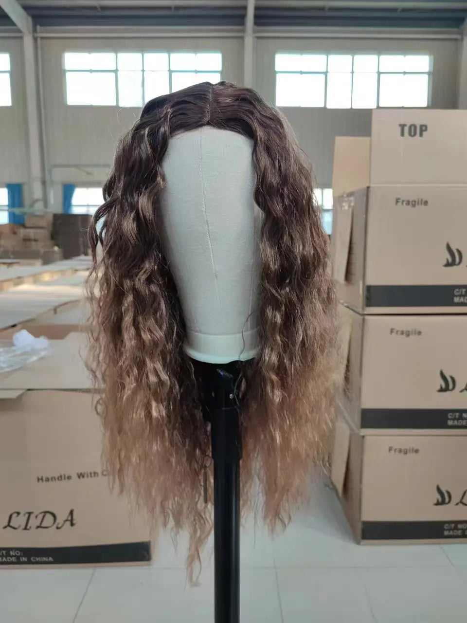 Blice Synthetic Wig Curly Hair Extensions Omber  Middle Part Women‘s Daily Wig Natural Hair Line Blonde Color Without Bang