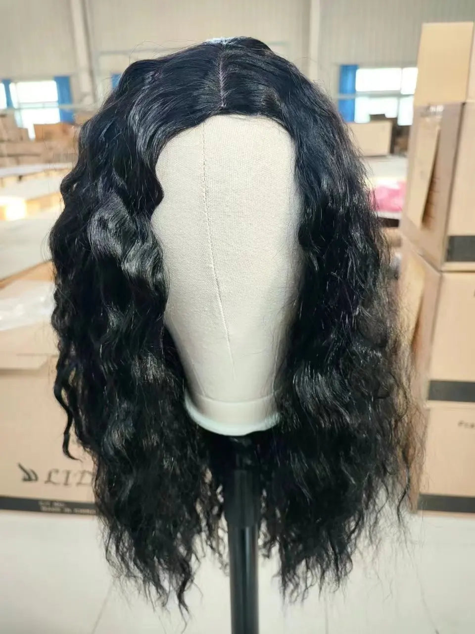 Blice Synthetic Wig Curly Hair Extensions Omber  Middle Part Women‘s Daily Wig Natural Hair Line Blonde Color Without Bang