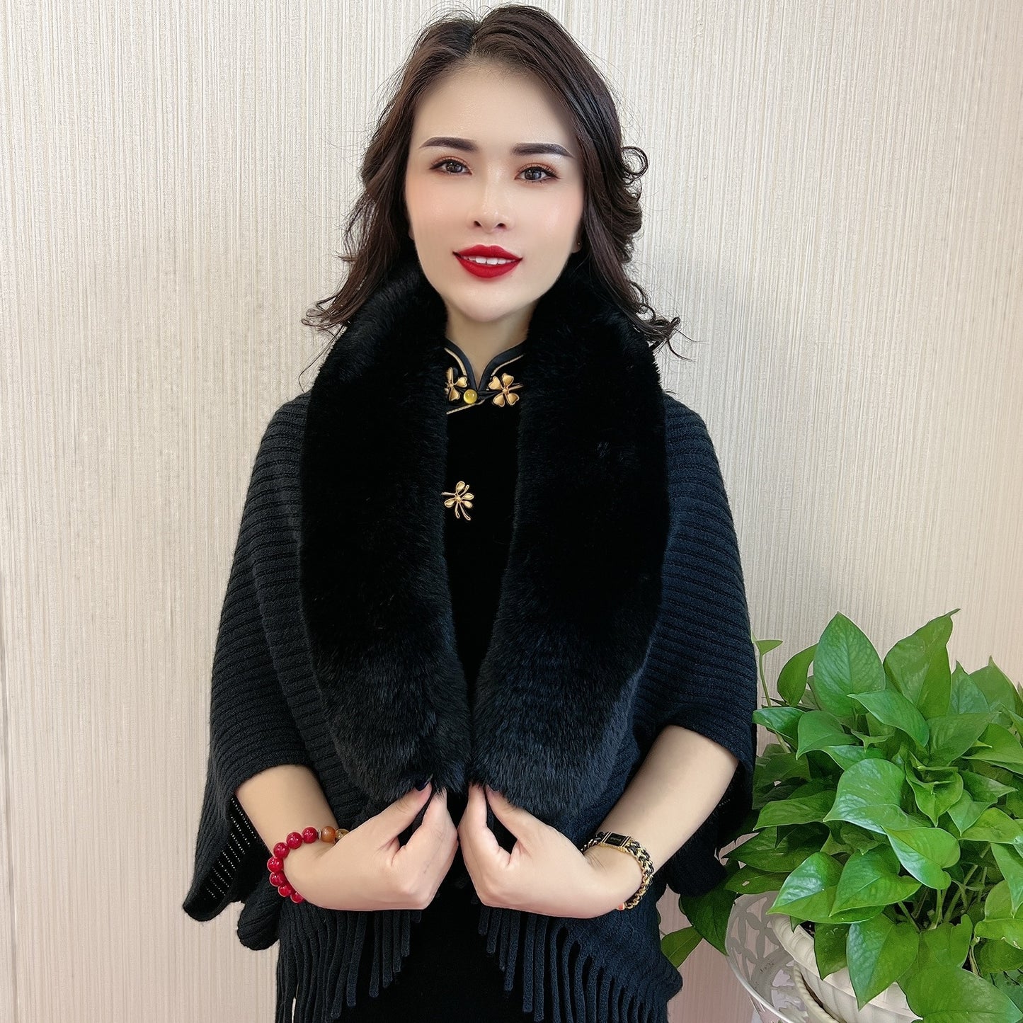 Women's Posh Knitted Fur-Collar Shawl Tassel