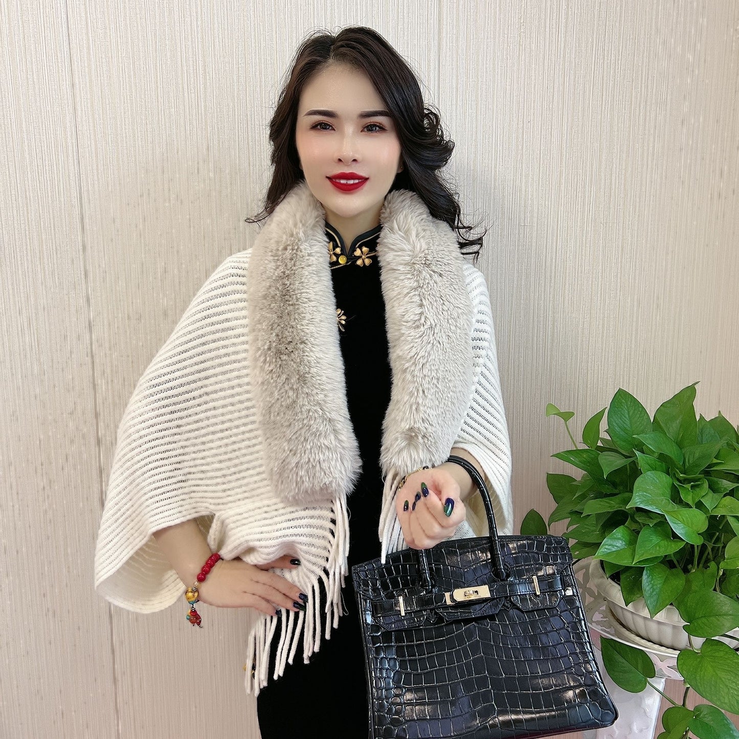 Women's Posh Knitted Fur-Collar Shawl Tassel