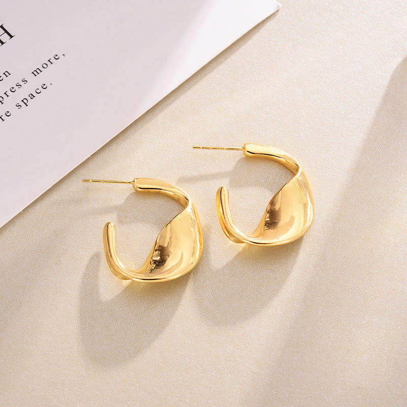 Temperament Twist Golden Earrings