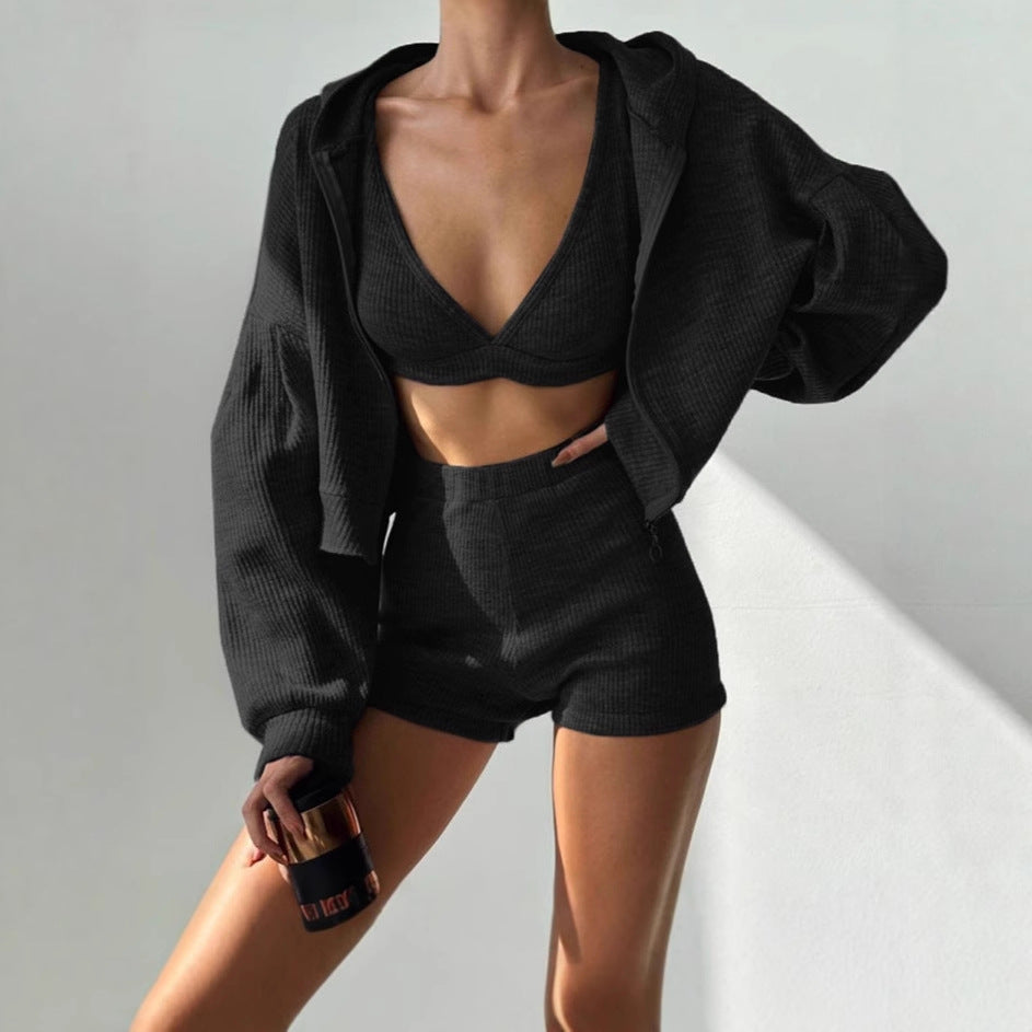 Sporty Casual Zip-Up Hoodie Outfit