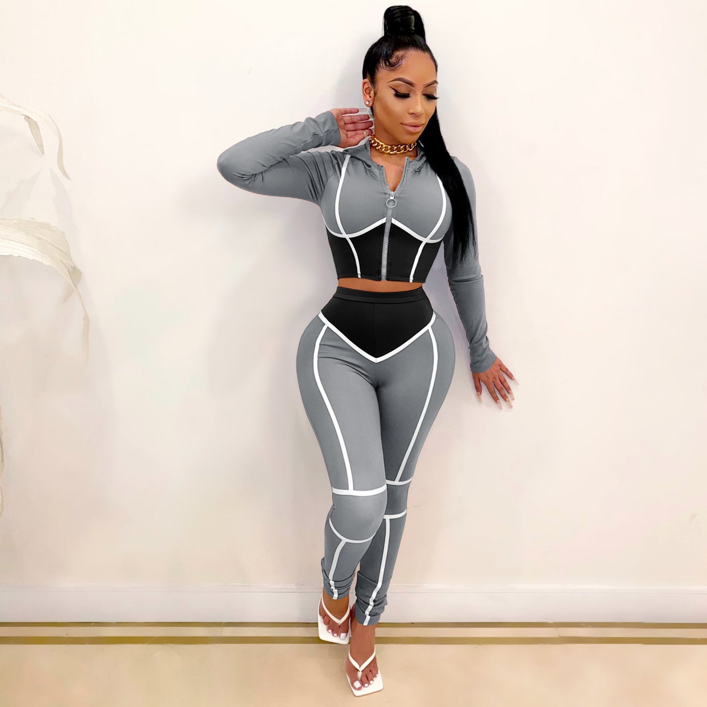 Tight Two-Piece Sports Suit For Women