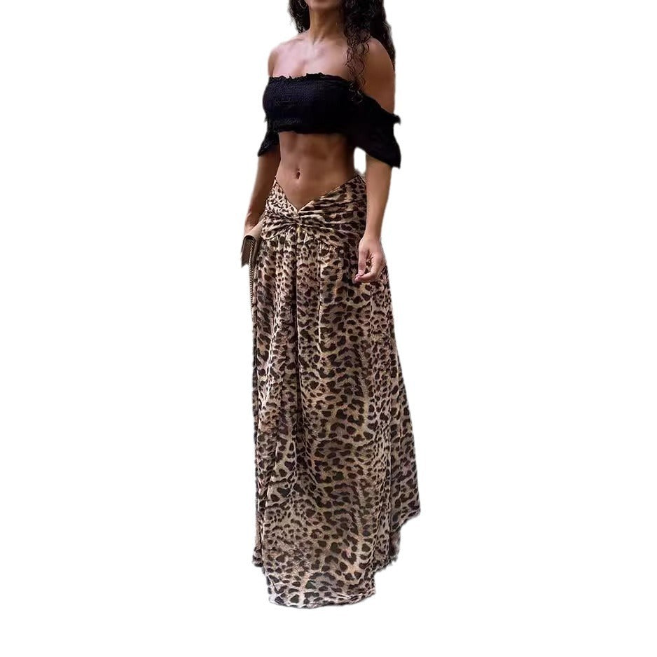 Short-Sleeve Pleated Top + Leopard Print Pants Outfit