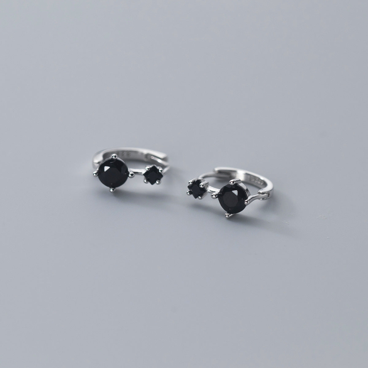 Simple Temperament Commuter Diamond Hoop Earrings