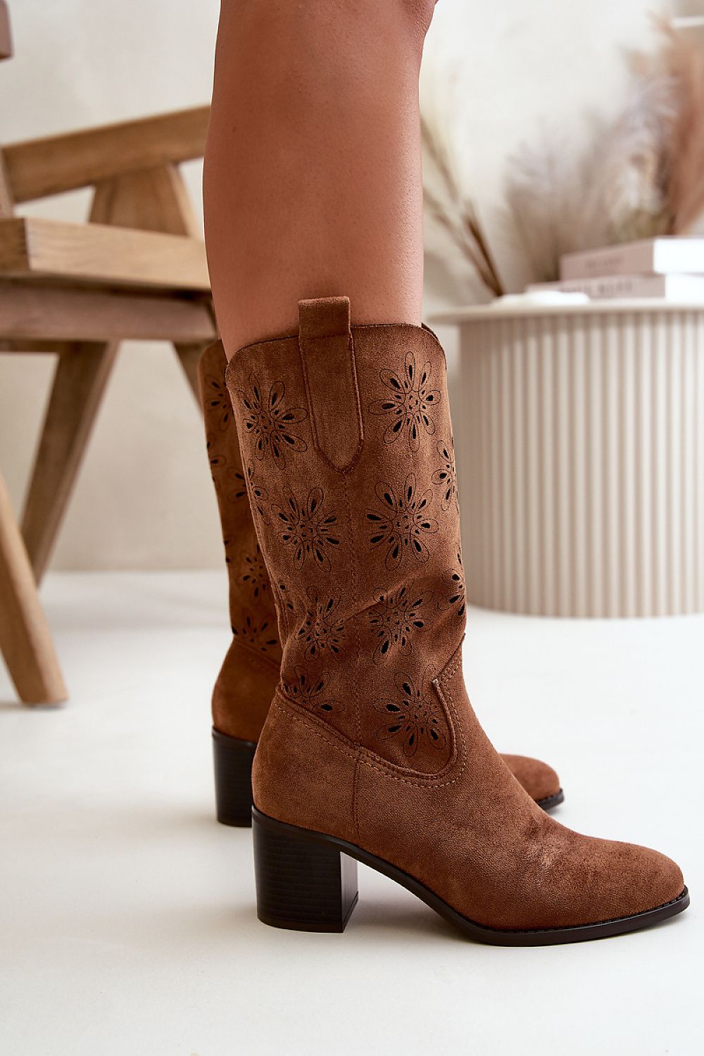  Open-work Boots model 199132 Step in style 