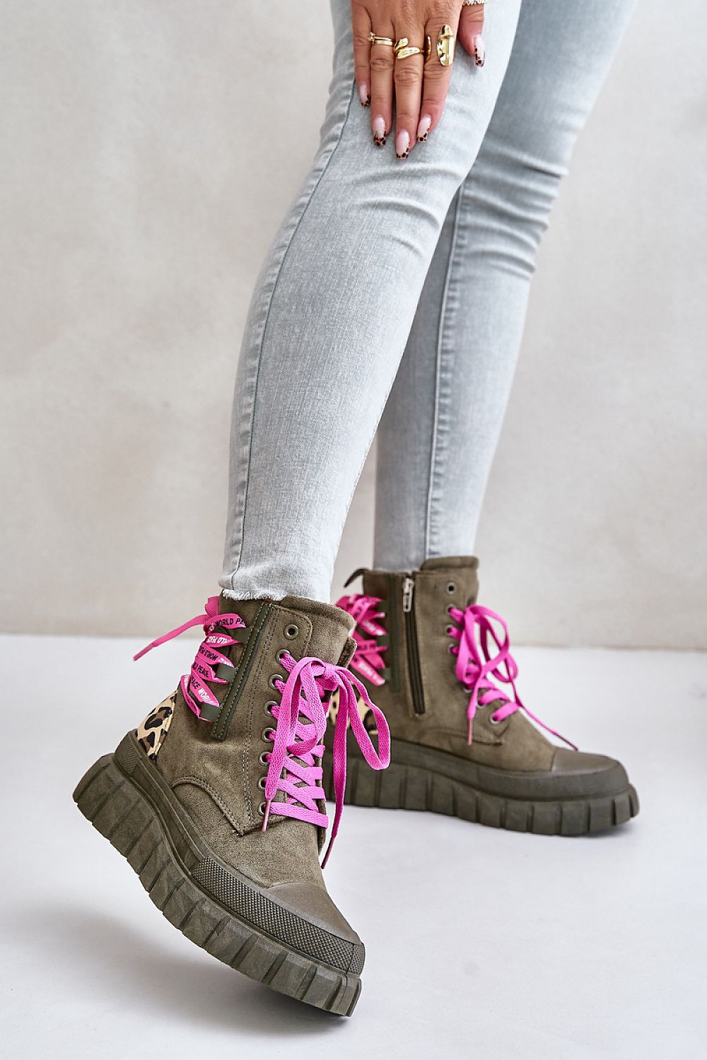  Boots model 201186 Step in style 