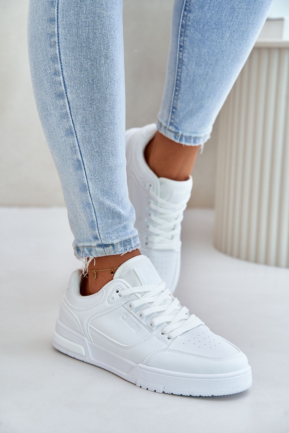 Sport Shoes model 201708 Step in style 