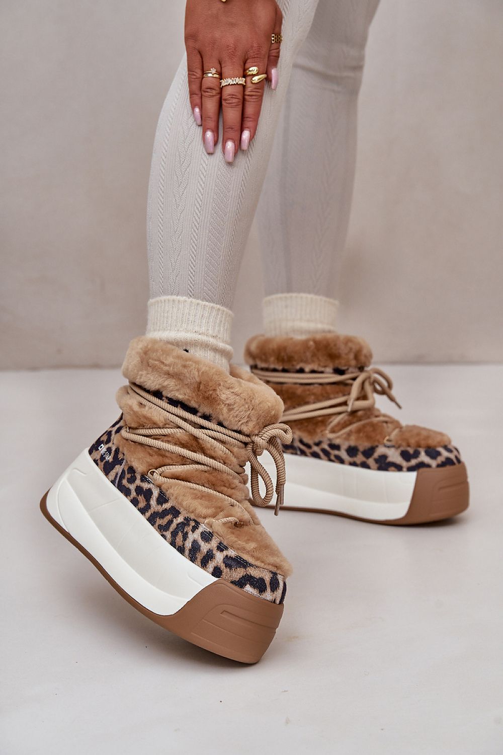  Snow boots model 202225 Step in style 