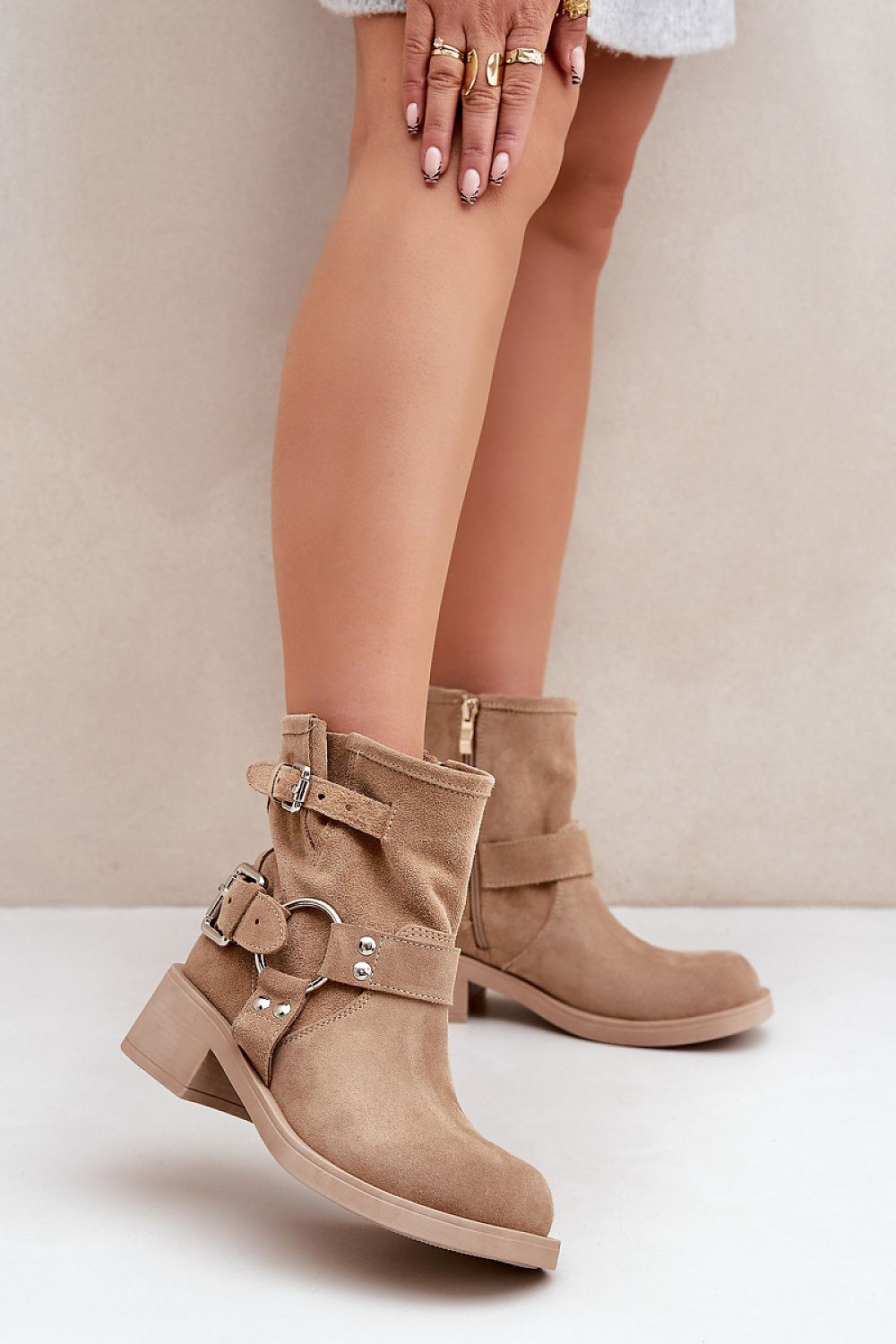  Boots model 203870 Step in style 