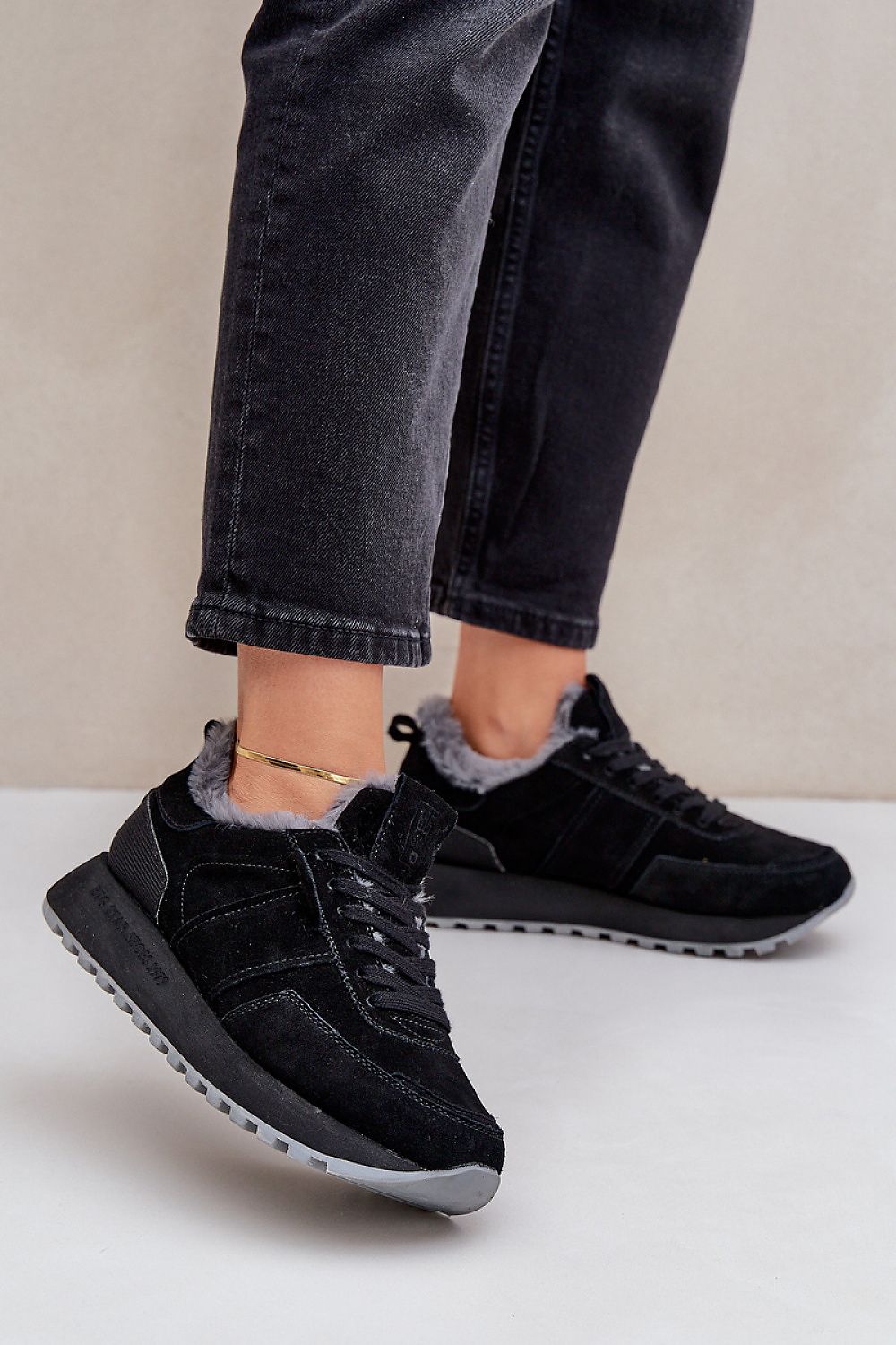  Sport Shoes model 203920 Step in style 