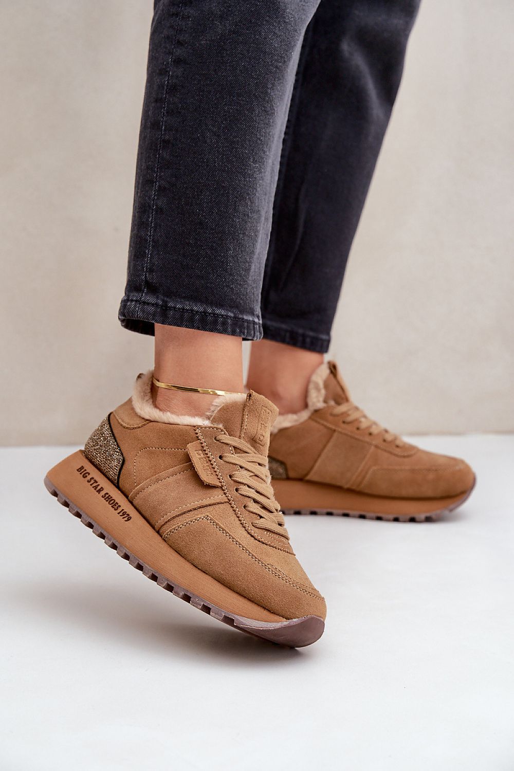  Sport Shoes model 203921 Step in style 