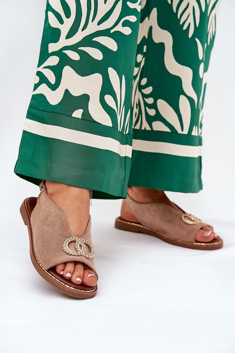  Sandals model 210132 Step in style 
