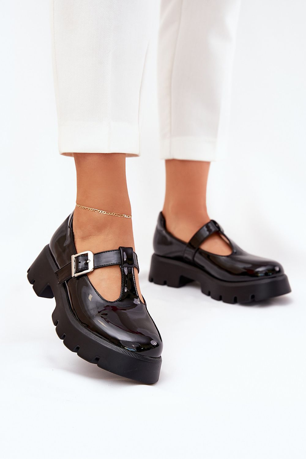  Low Shoes model 211125 Step in style 