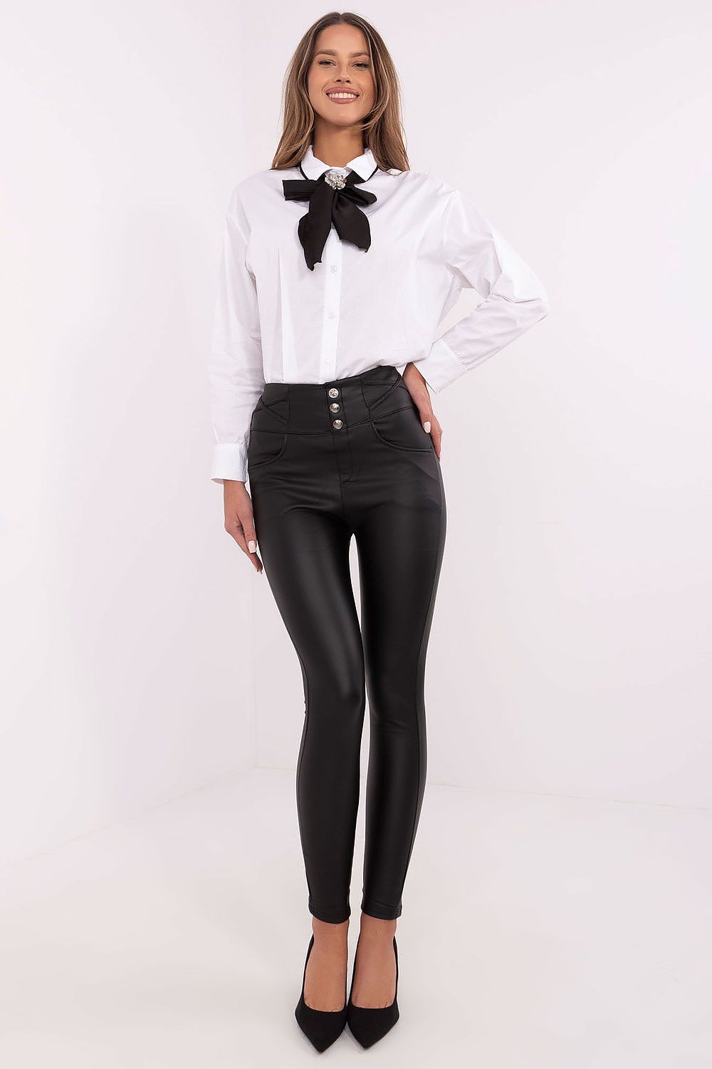  Women trousers model 211187 NM 
