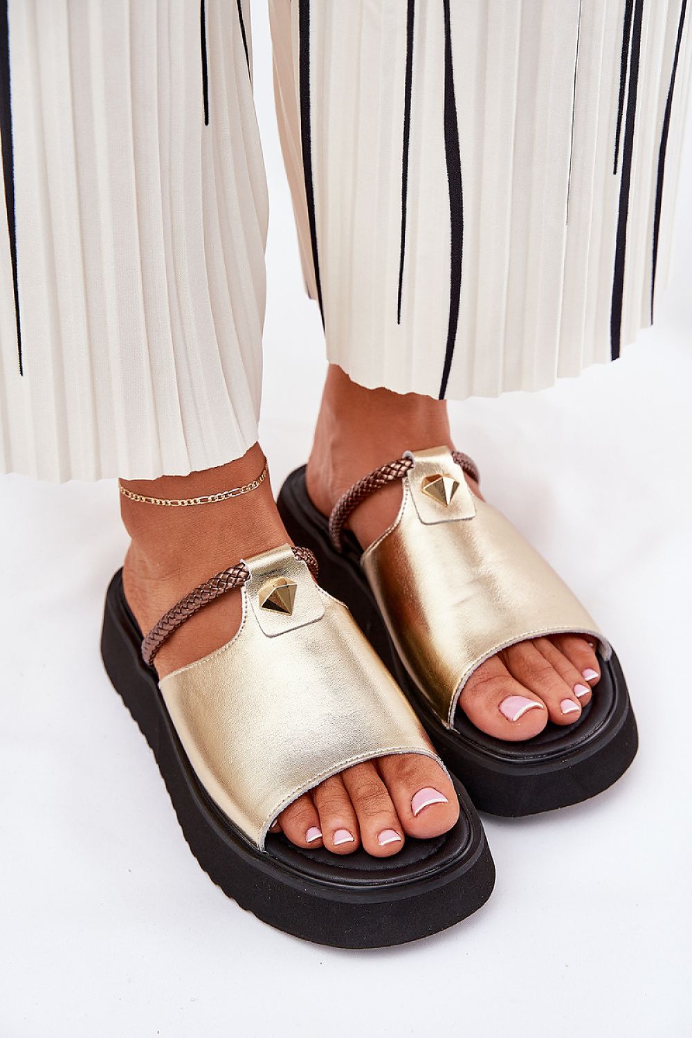  Flip-flops model 211966 Step in style 