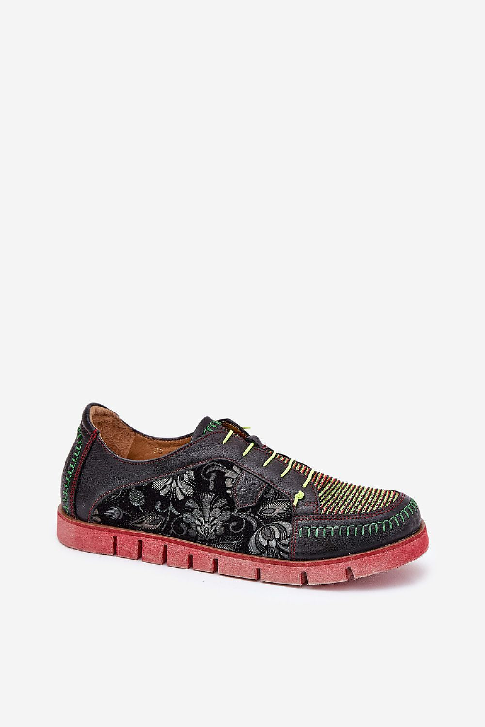 Low Shoes model 212571 Step in style 