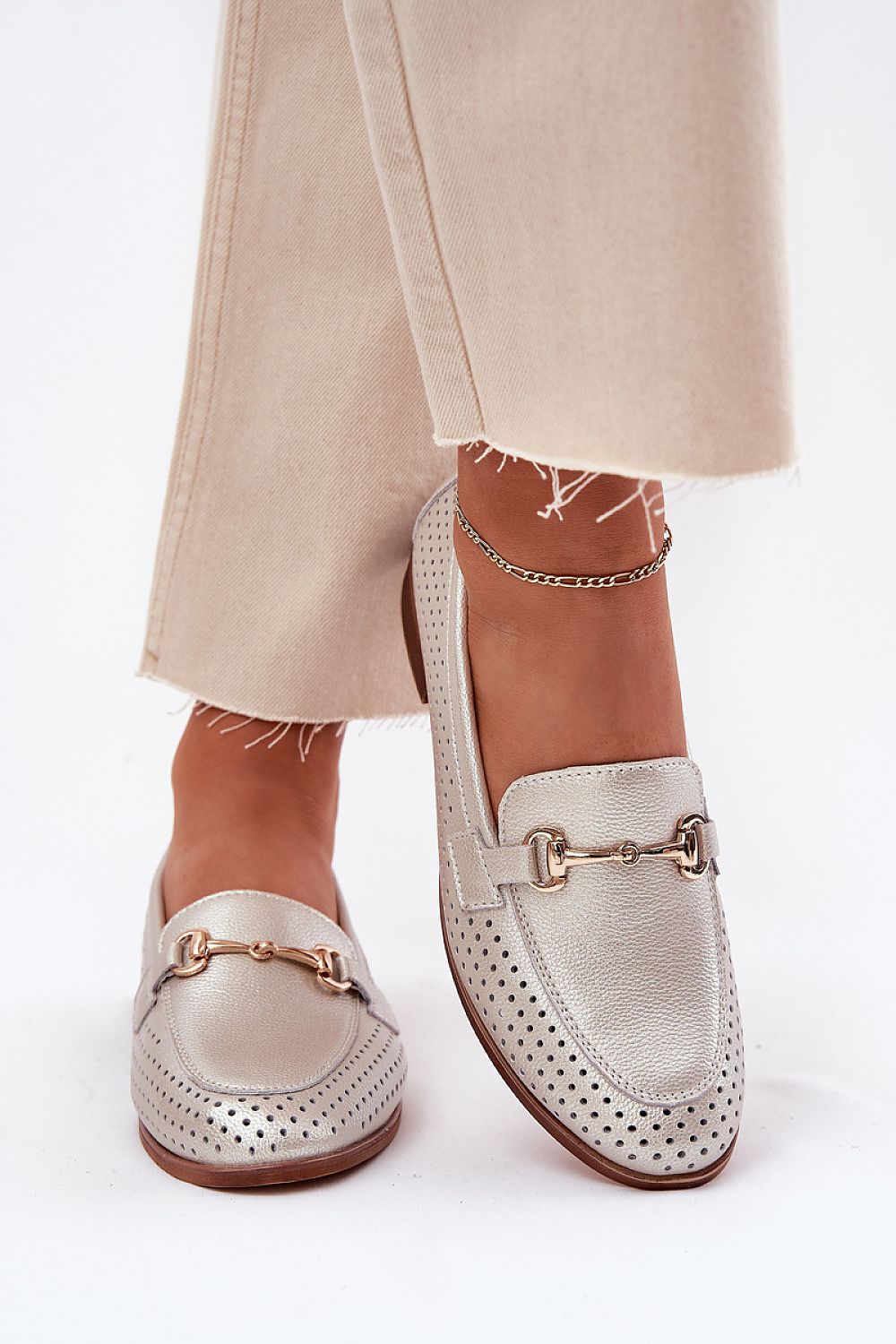  Low Shoes model 212719 Step in style 