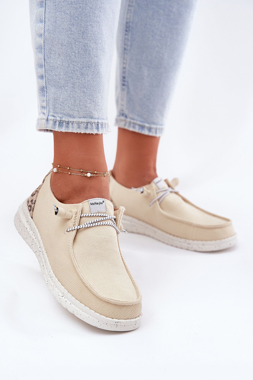 Low Shoes model 213486 Step in style 