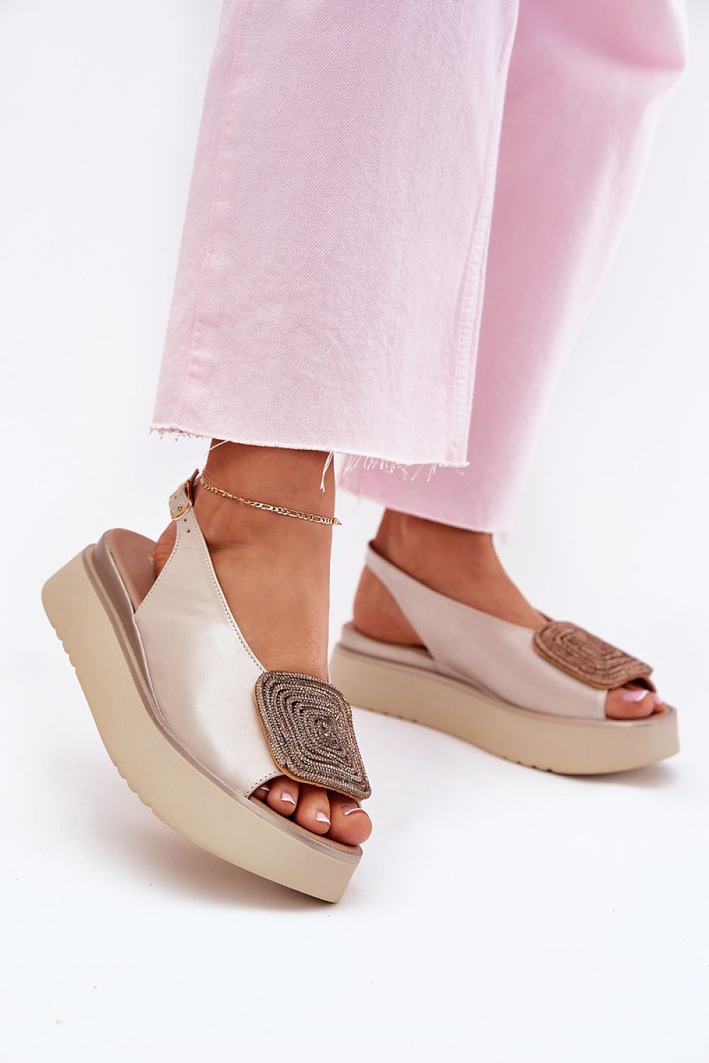 Sandals model 215030 Step in style 