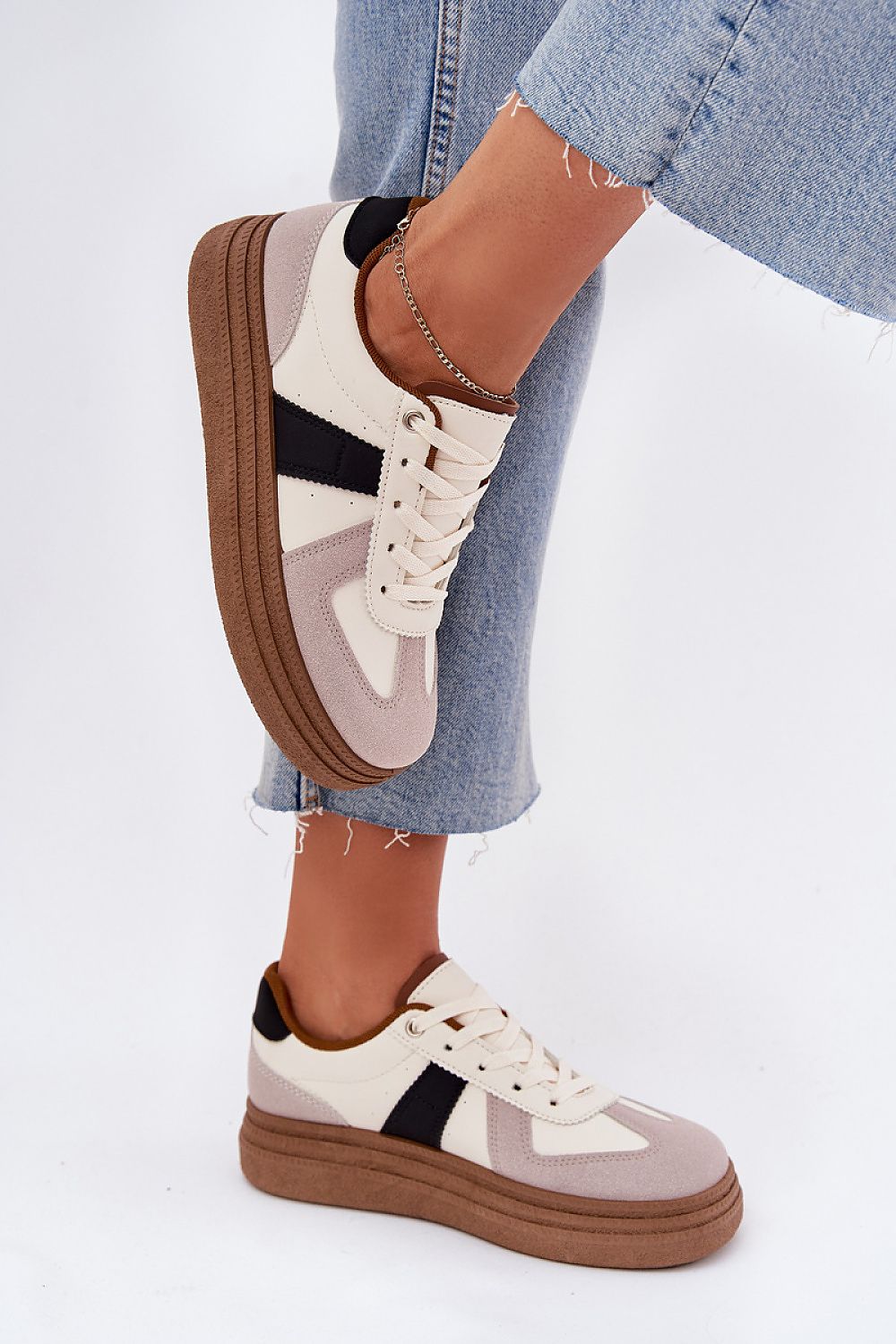  Sport Shoes model 215680 Step in style 