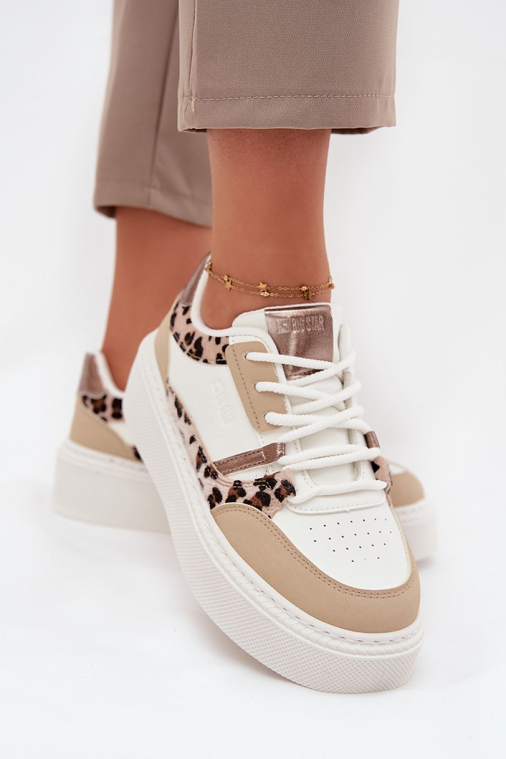  Sport Shoes model 216469 Step in style 