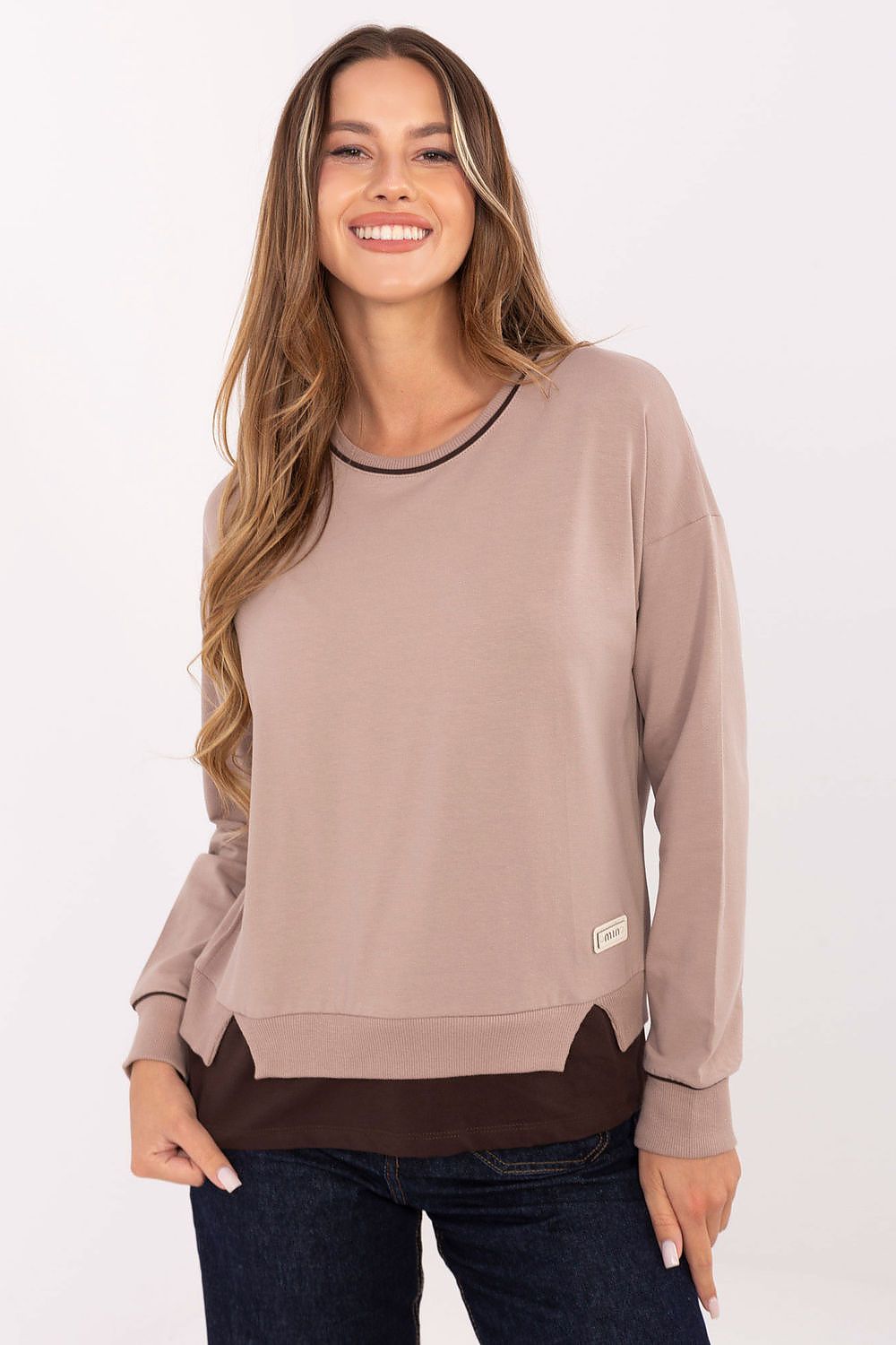  Sweatshirt model 218824 Relevance 