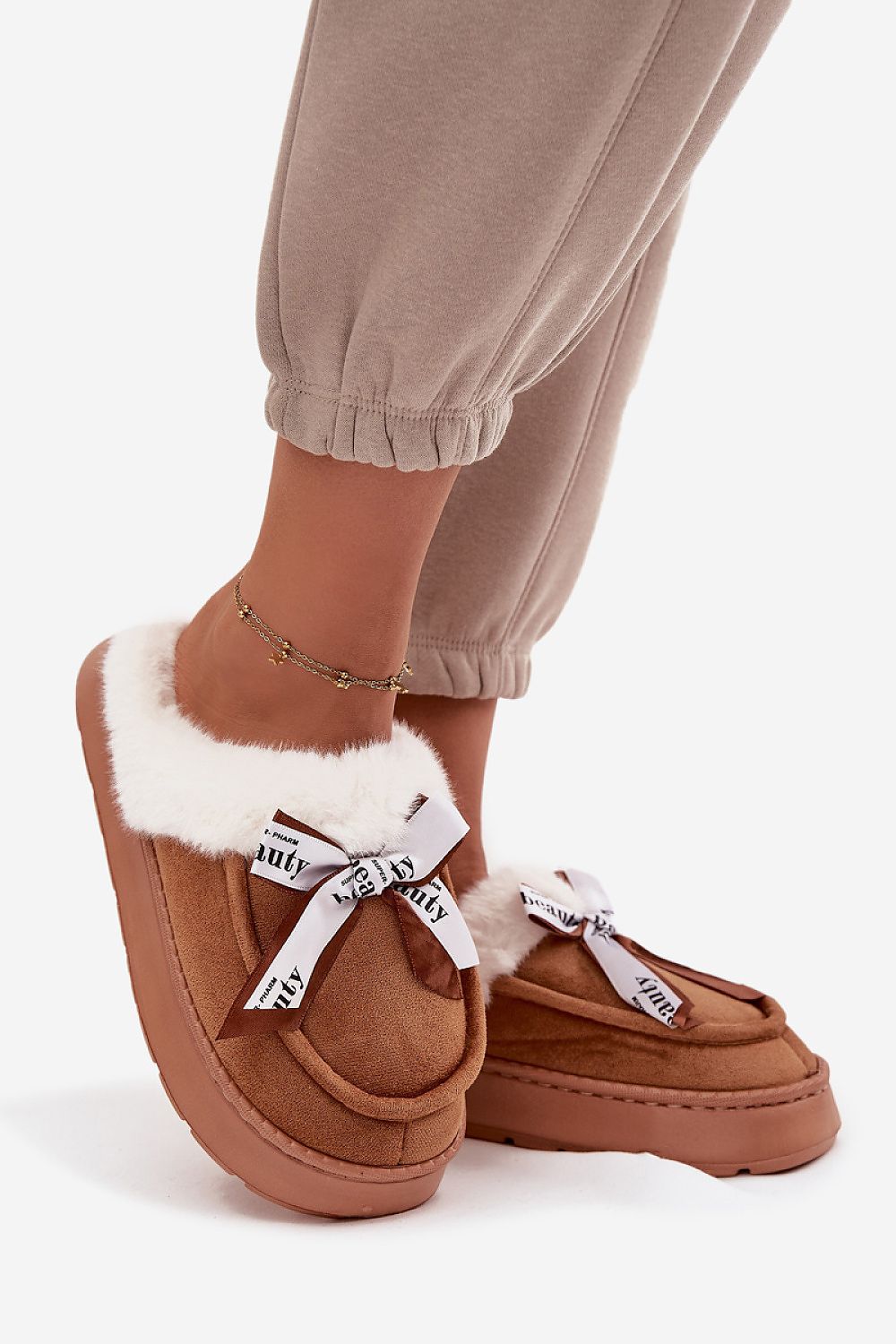  Slippers model 220540 Step in style 