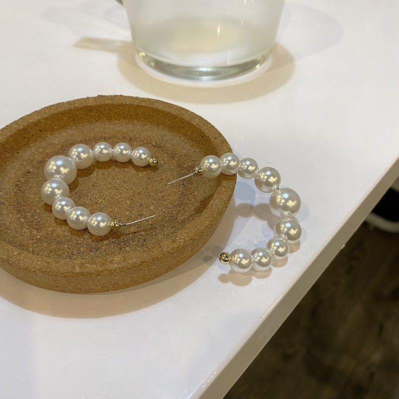 Women's Exaggerated Pearl Hoop Earrings