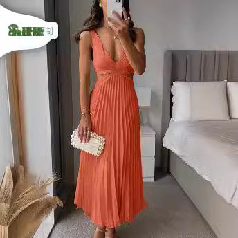Summer New V-neck Sleeveless Hollow Backless Pleated Dress