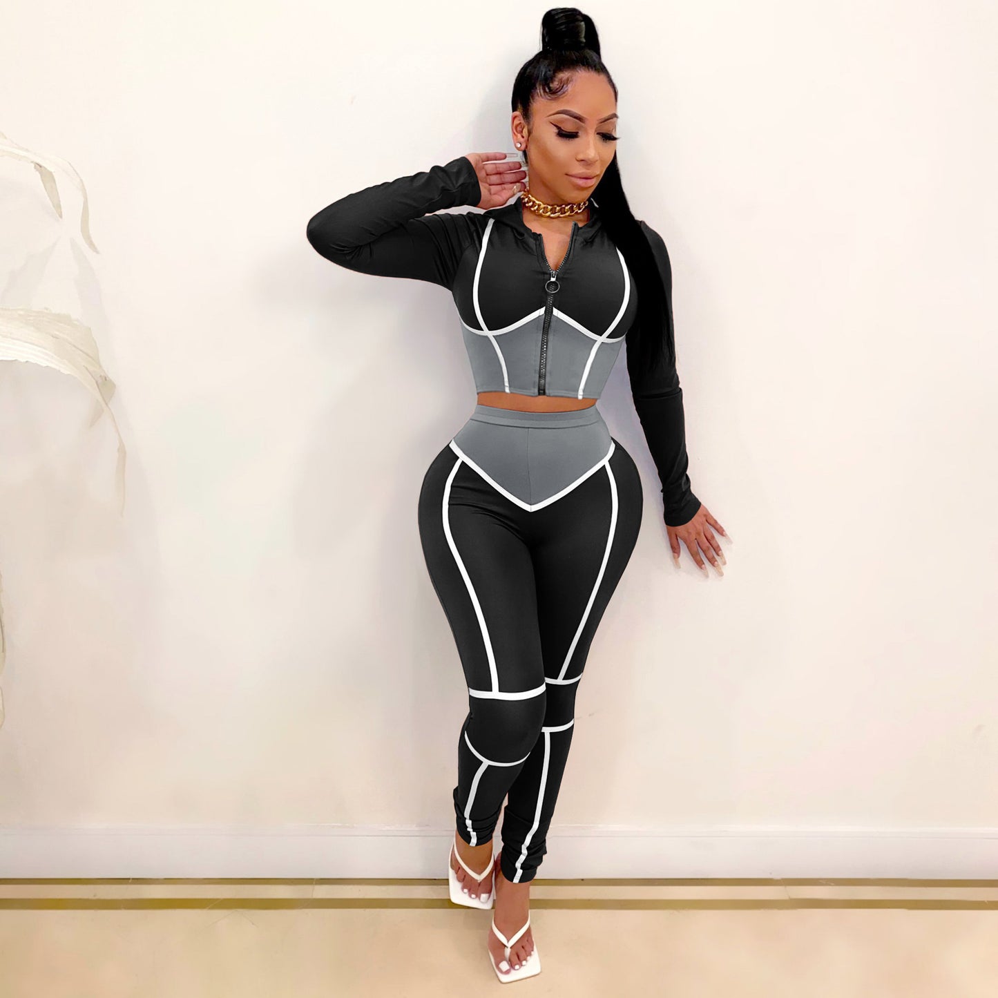 Tight Two-Piece Sports Suit For Women