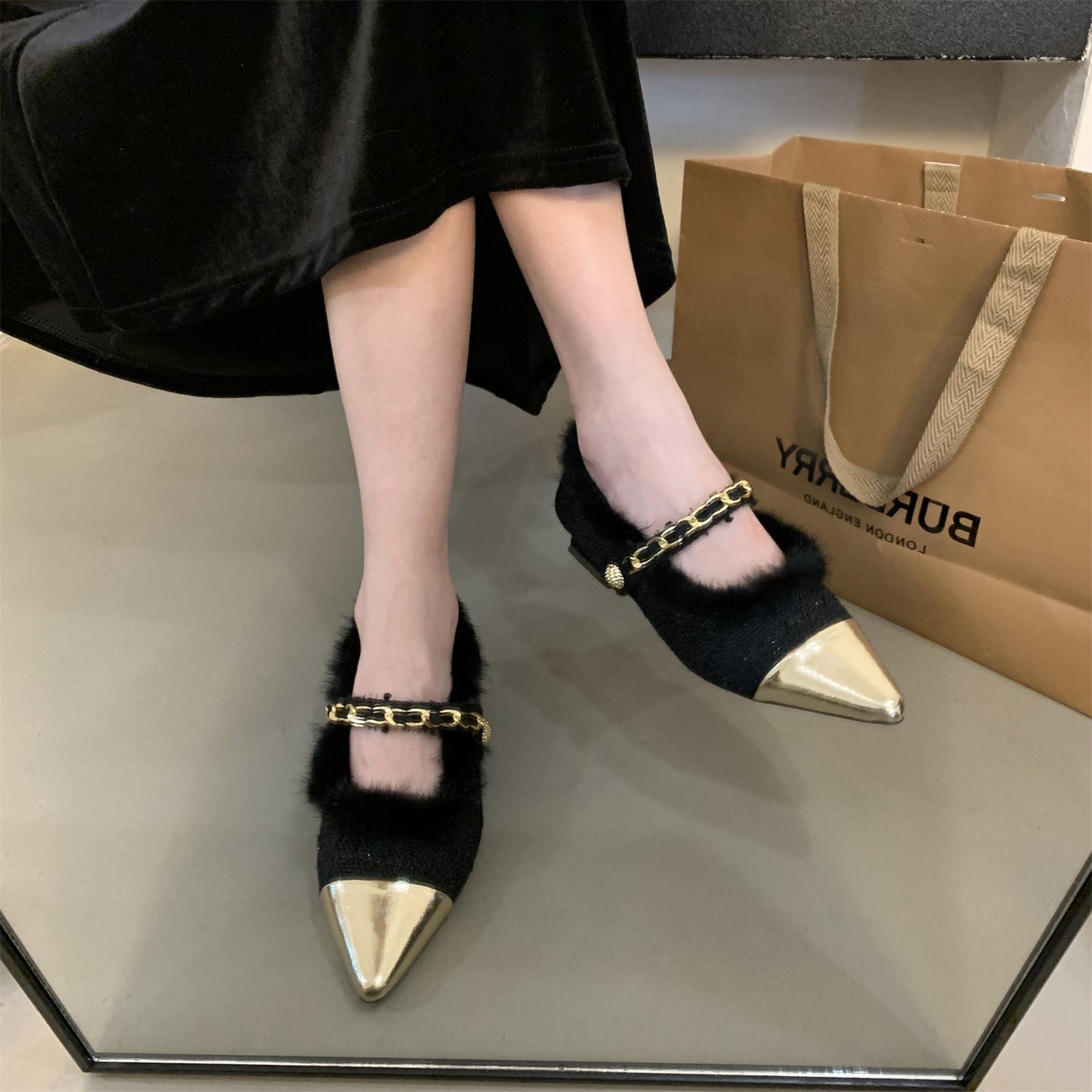 Pointed Suede Flat-Heel Shoes - Mao-Style