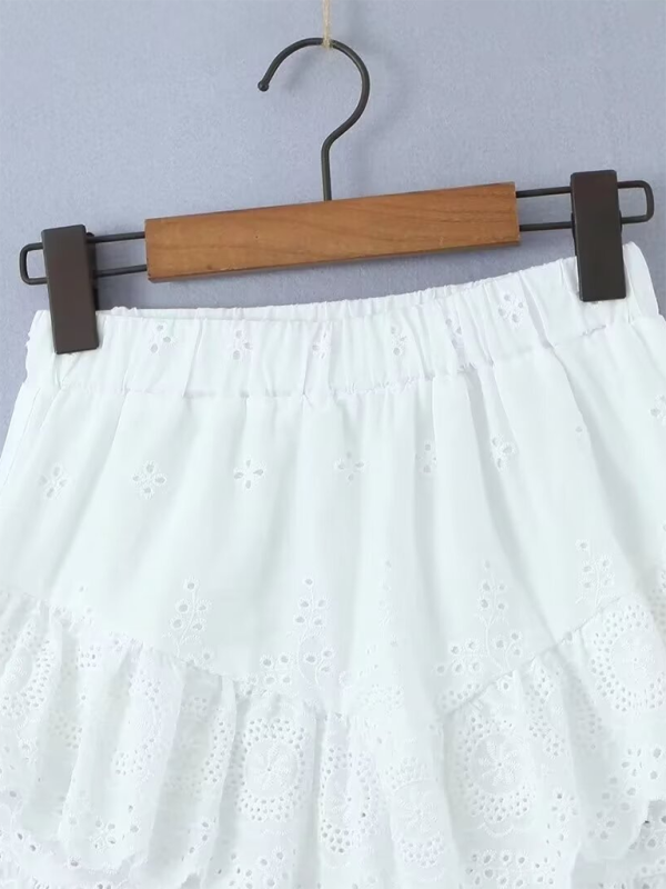 French-Style Lace Embroidery Elastic-Waist Mini Skirt