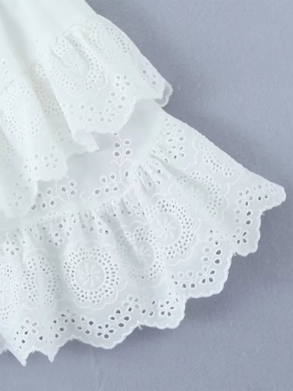French-Style Lace Embroidery Elastic-Waist Mini Skirt