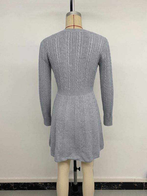 New elegant short knit dress with bow