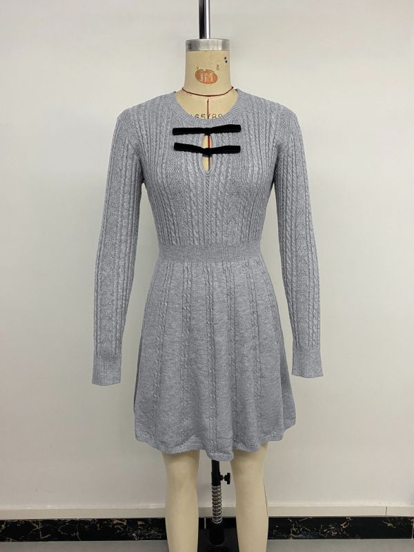 New elegant short knit dress with bow