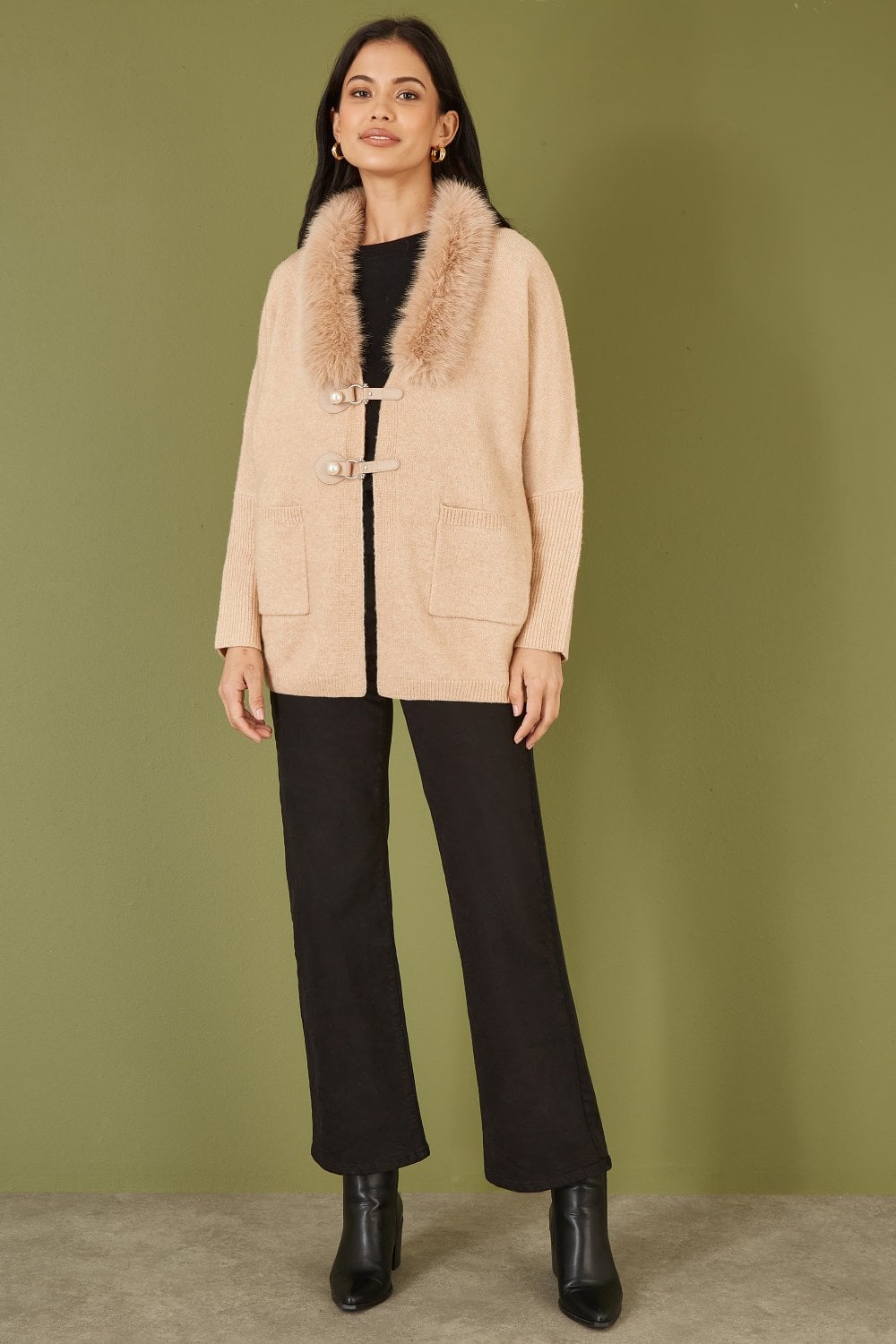 Oatmeal Cardigan With Detachable Fur Collar Trim